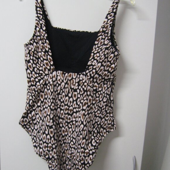 Tommy Bahama One Piece Swimsuit Lux Leo Size 14 - Picture 2 of 3